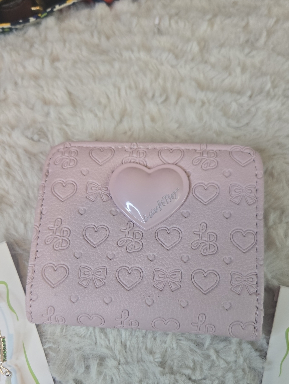 Betsey Johnson Wallet And 2 Pair Of Earings - Picture 4 of 9